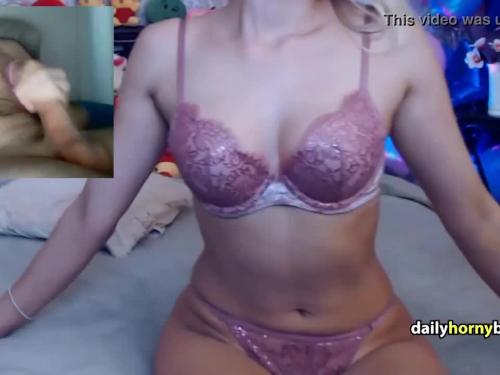 Omegle teenager showing her perfect body